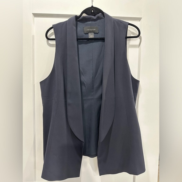 Ann Taylor navy blue vest size EUC - Picture 1 of 3